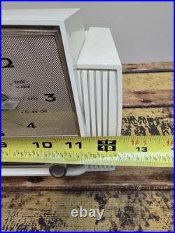 Vintage 1957 GE Clock Radio Model 912D Tube AM White Mid Century Modern WORKING