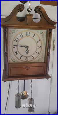 Vintage 1958 Guild Old Timer AM/FM 7-Tube Radio & Wall Clock model 6610 WORKING