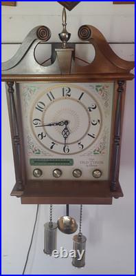 Vintage 1958 Guild Old Timer AM/FM 7-Tube Radio & Wall Clock model 6610 WORKING