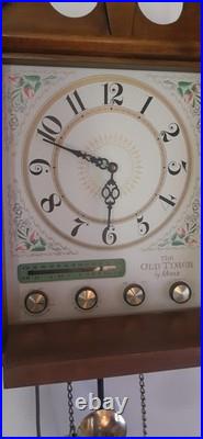 Vintage 1958 Guild Old Timer AM/FM 7-Tube Radio & Wall Clock model 6610 WORKING