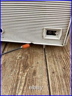 Vintage 1959 RCA Victor Tube Radio Model C2E with alarm clock MCM
