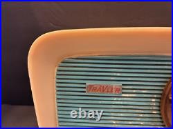 Vintage 1959 Traveler Model T-204 AM Tube Radio Turquoise & Ivory Cabinet. RARE