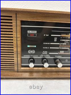 Vintage 1966 Grunding Multi-Band Tube Radio FR255U/Stereo