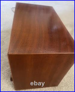 Vintage 20th Century Tabletop Tube Radio Works