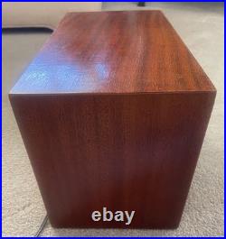 Vintage 20th Century Tabletop Tube Radio Works