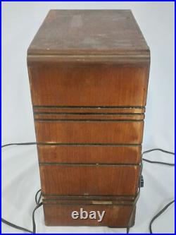Vintage ACRATONE TOMBSTONE RADIO Vintage ACRATONE TOMBSTONE RADIO