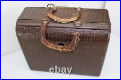 Vintage ADMIRAL Portable Suitcase Vacuum Tube Radio Palm Tree & Beach 6P32