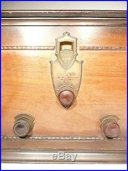 Vintage AM. BOSCH RADIO untested CHASSIS, CASE, 1 TUBE, KNOBS Model 66