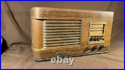 Vintage Admiral Wood Tabletop Shelf Tube Radio Great Decor