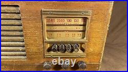 Vintage Admiral Wood Tabletop Shelf Tube Radio Great Decor