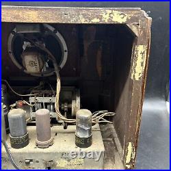 Vintage Air Chief Firestone Tabletop Wooden Radio Needs Repair
