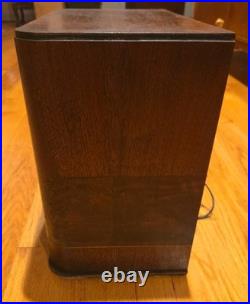 Vintage Airline 93BR-715A Tabletop Pushbutton AM/SW Radio For Restoration