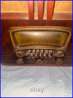 Vintage Airline Tube Radio Model 04br 675b Turns On