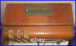 Vintage Antique 1937 Howard Wood Tube Radio Model 368