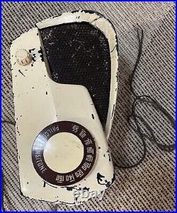 Vintage Antique 1940s Philco Transitone Boomerang Radio 49-501 (BROKEN COVER)