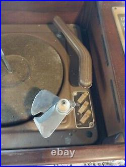 Vintage/ Antique Air King Tube radio/ phonograph 4704 parts-repair