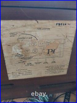 Vintage/ Antique Air King Tube radio/ phonograph 4704 parts-repair
