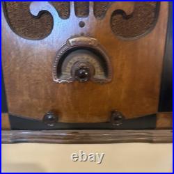 Vintage Antique Edison 1932 R5A Cathedral Radio 5 Tube Rare Model Powers On