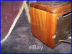 Vintage/Antique RCA Radiola 18 Vacuum Tube wood box Radio 120V AC