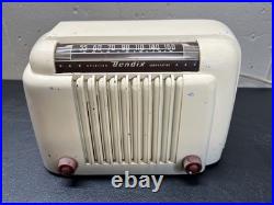 Vintage Art Deco 1947 Ivory Bendix Model 526B Vacuum Tube Radio working Vintage Art Deco 1947 Ivory Bendix Model 526B Vacuum Tube Radio working