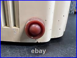 Vintage Art Deco 1947 Ivory Bendix Model 526B Vacuum Tube Radio working Vintage Art Deco 1947 Ivory Bendix Model 526B Vacuum Tube Radio working