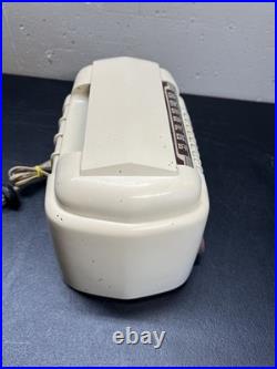 Vintage Art Deco 1947 Ivory Bendix Model 526B Vacuum Tube Radio working Vintage Art Deco 1947 Ivory Bendix Model 526B Vacuum Tube Radio working