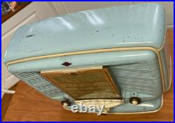 Vintage Art Deco Baby Blue Excelsior SNR52 French Tabletop Tube Radio