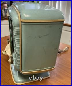 Vintage Art Deco Baby Blue Excelsior SNR52 French Tabletop Tube Radio