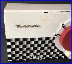 Vintage Art Deco MCM Midget MOTOROLA 1951 Tube Radio Model 5R1 Black/White 50's