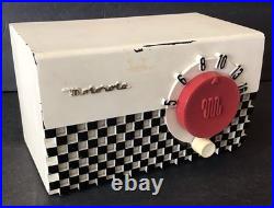 Vintage Art Deco MCM Midget MOTOROLA 1951 Tube Radio Model 5R1 Black/White 50's