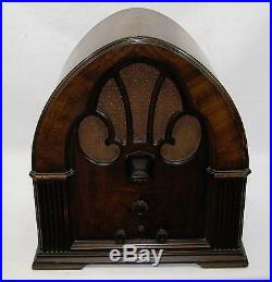Vintage Art Deco Philco Model 90 Cathedral Tube Radio
