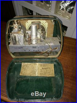 Vintage Art Deco Sentinel Model 316P- Portable Mini Tube Radio- Rare Green