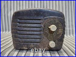Vintage, Arvin 422 (1941) Metal Tube Table radio