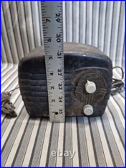 Vintage, Arvin 422 (1941) Metal Tube Table radio