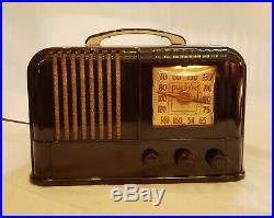 Vintage Arvin 664 Bakelite Tube Radio (1946) COMPLETELY RESTORED