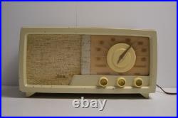 Vintage Arvin 760 T Cream Tube Radio Columbus Indiana Cream Color WORKS