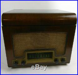 Vintage Arvin Tube Radio Record Player Wood Case Excellent Condition