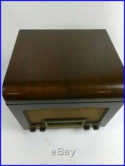 Vintage Arvin Tube Radio Record Player Wood Case Excellent Condition