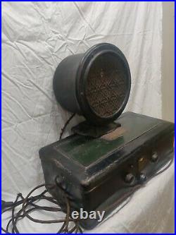 Vintage Atwater Kent Model 55 Receiving Radio with type F4 Speaker. Complete