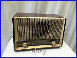 Vintage Bakelite Cased Phillips Radio Decorative Antique Art Deco Collectibles
