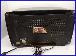 Vintage Bakelite RCA Victor 1-R-81 1R81 Livingston Tabletop Tube Radio, Working