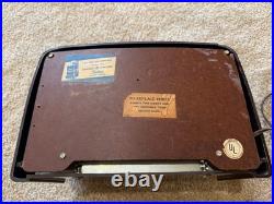 Vintage, Beautiful GE Tube Radio Brown Art Deco 1940s Working