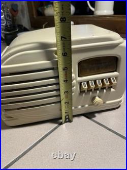 Vintage Belmont Bakelite 5D128 AM Tube Radio Antique Vintage Belmont Bakelite 5D128 AM Tube Radio Antique