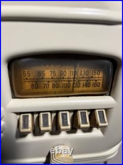 Vintage Belmont Bakelite 5D128 AM Tube Radio Antique Vintage Belmont Bakelite 5D128 AM Tube Radio Antique