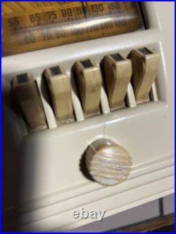 Vintage Belmont Bakelite 5D128 AM Tube Radio Antique Vintage Belmont Bakelite 5D128 AM Tube Radio Antique