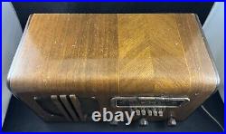 Vintage Belmont Model 665 Wood Table Tube Radio
