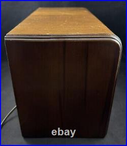 Vintage Belmont Model 665 Wood Table Tube Radio