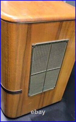 Vintage Braun R555UKW German Tube Radio Mid Century Frankfurt Antique