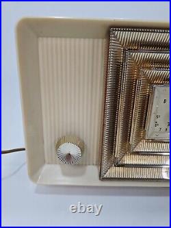 Vintage Bulova Fidelity Model 300 Table Top Tube Radio Ivory With Gold Grille