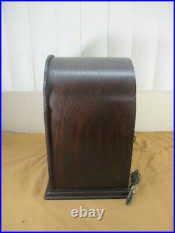 Vintage CRC King No. 17233 Cathedral Style Wood Table Top TUBE Radio